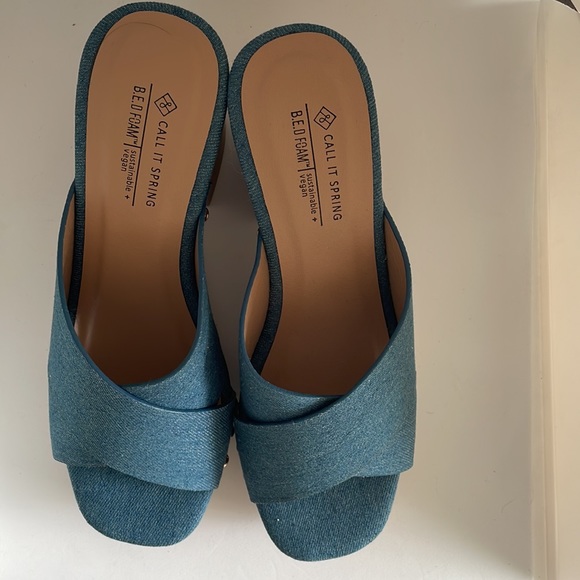 Call It Spring: New Denim Blue wood heel Sandals. Size US 6. Vegan. - Picture 3 of 7